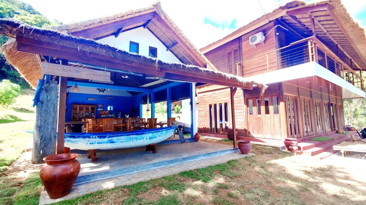 Khabita Beach Resort Lembar  Luaran gambar