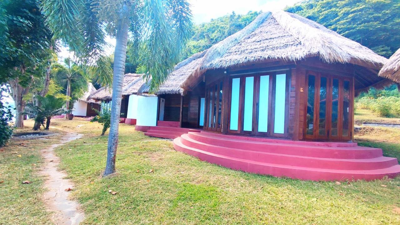 Khabita Beach Resort Lembar  Luaran gambar